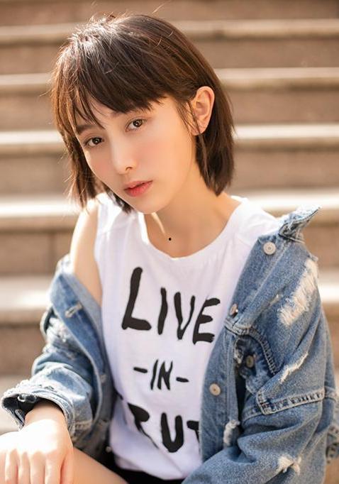 佳妮演员,光影交织下的璀璨星途