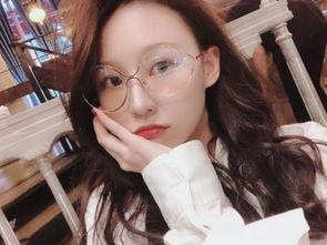 滨海一姐网红,揭秘网红背后的魅力人生